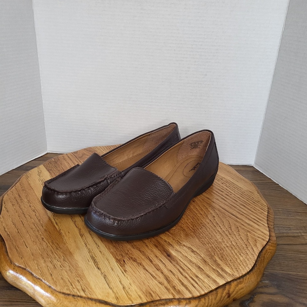 Thom McAn Brown Leather Slip On Shoes Loafers Women's